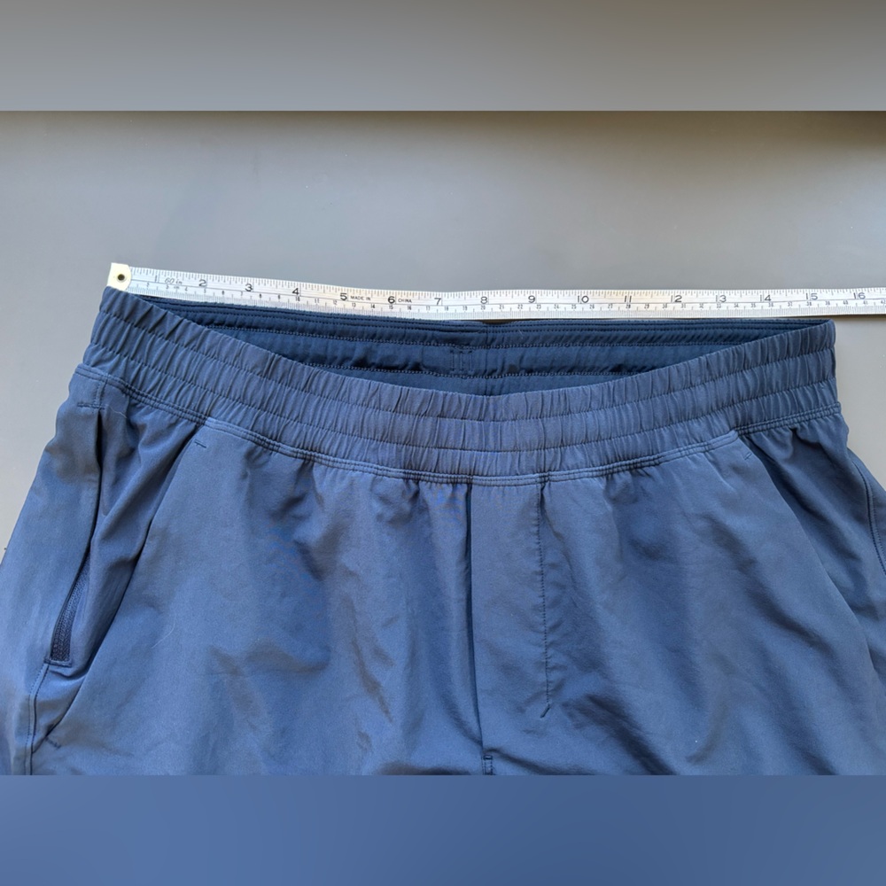 Lululemon Men’s 5in Short - Picture 5 of 8